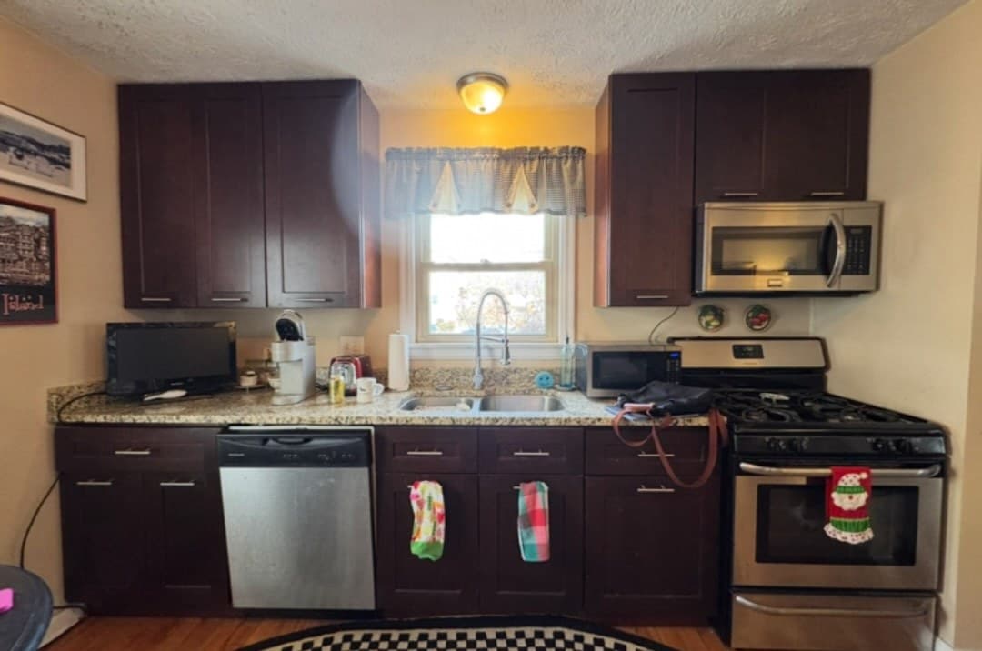 7011 Bramble Ave kitchen — Before